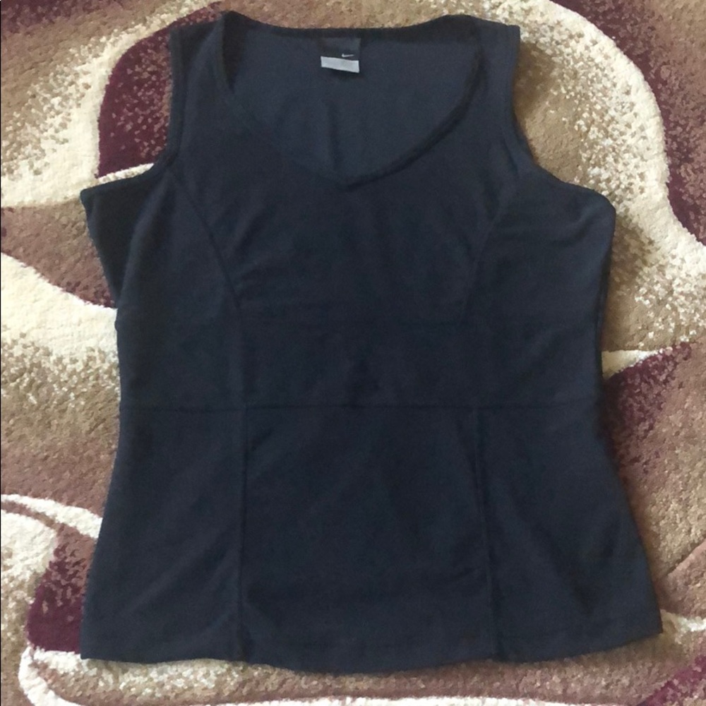 Nike top, size M